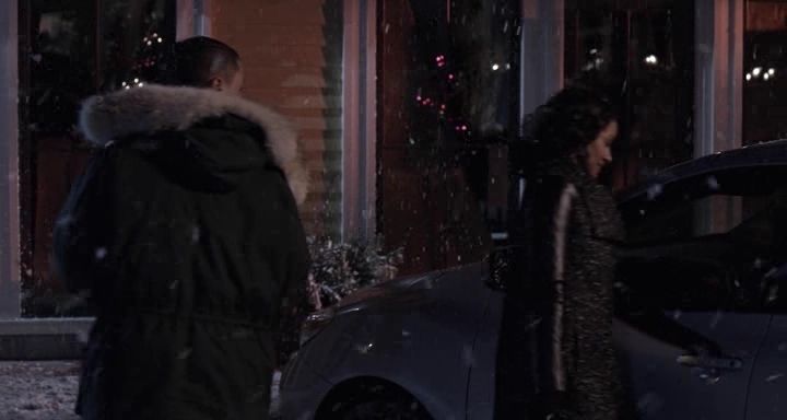 Charmed-Online-dot-nl_TheHolidayCalendar5129.jpg