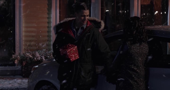 Charmed-Online-dot-nl_TheHolidayCalendar5133.jpg
