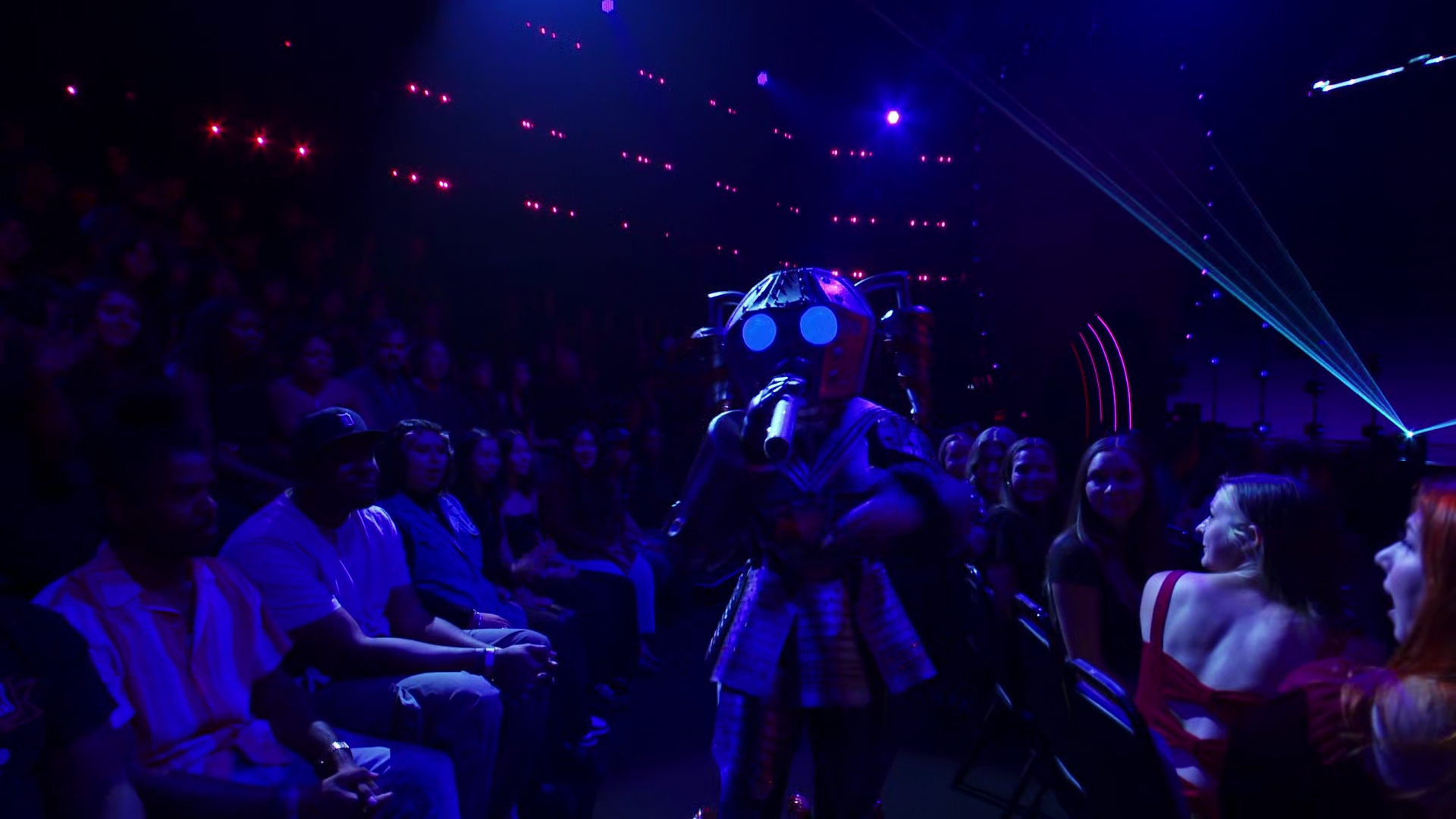 VampireDiariesWorld-MaskedSinger8x04-0144.jpg