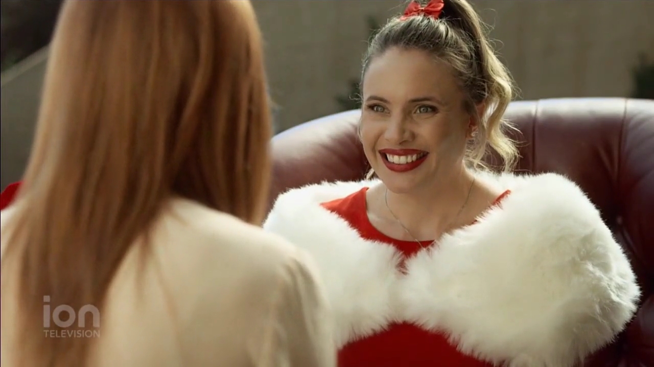 VampireDiariesWorld-dot-nl_ABeautyAndTheBeastChristmas0144.jpg