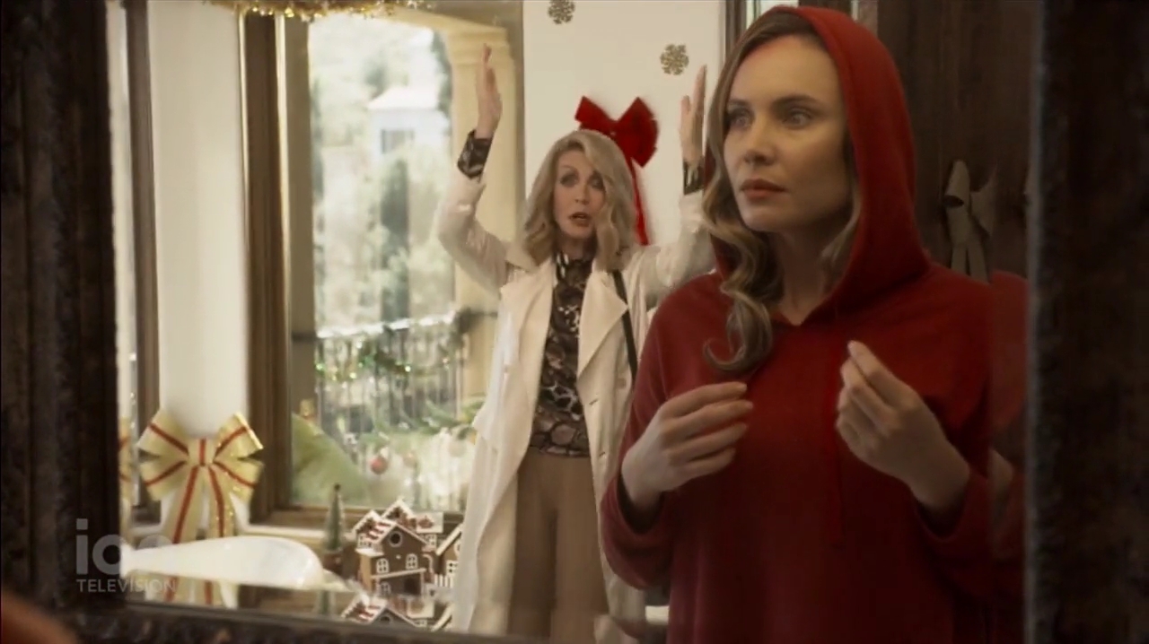VampireDiariesWorld-dot-nl_ABeautyAndTheBeastChristmas0728.jpg