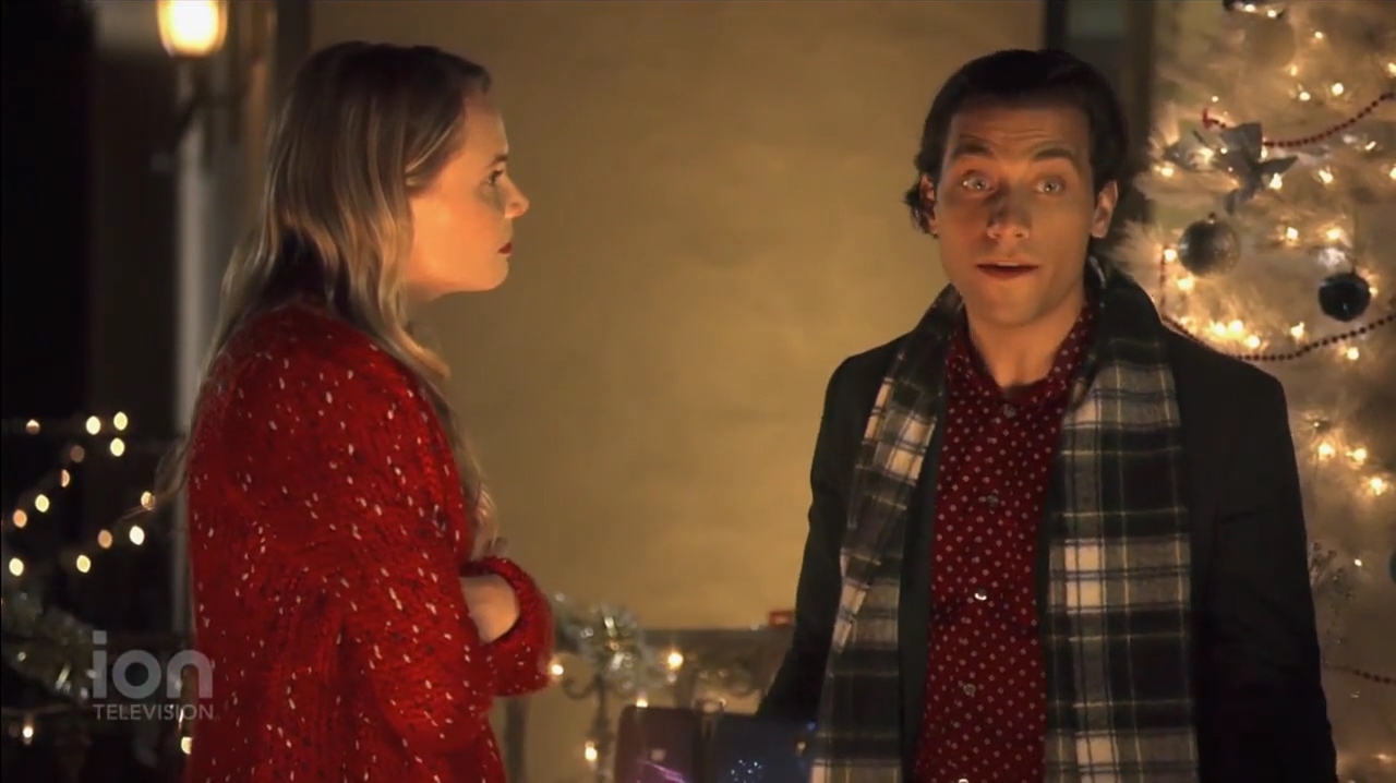 VampireDiariesWorld-dot-nl_ABeautyAndTheBeastChristmas1348.jpg