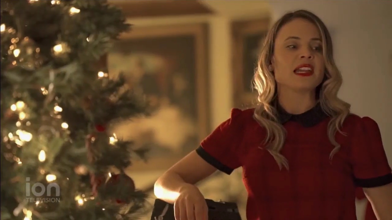 VampireDiariesWorld-dot-nl_ABeautyAndTheBeastChristmas1386.jpg