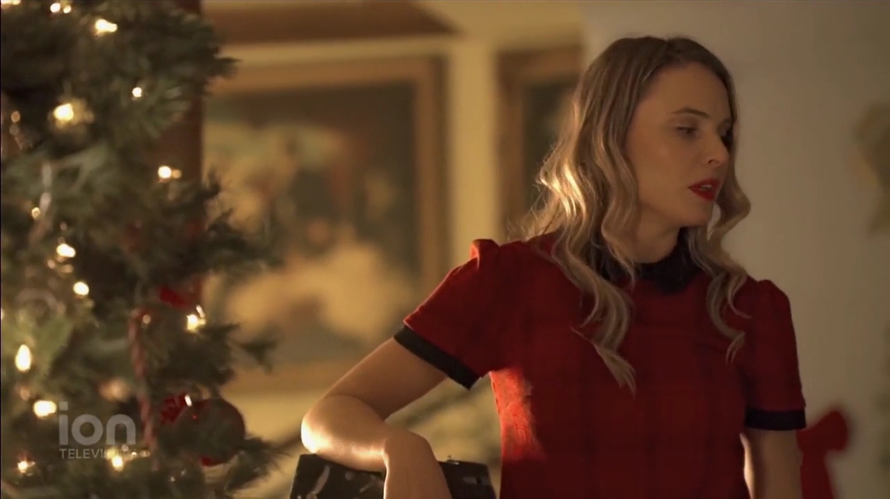 VampireDiariesWorld-dot-nl_ABeautyAndTheBeastChristmas1387.jpg