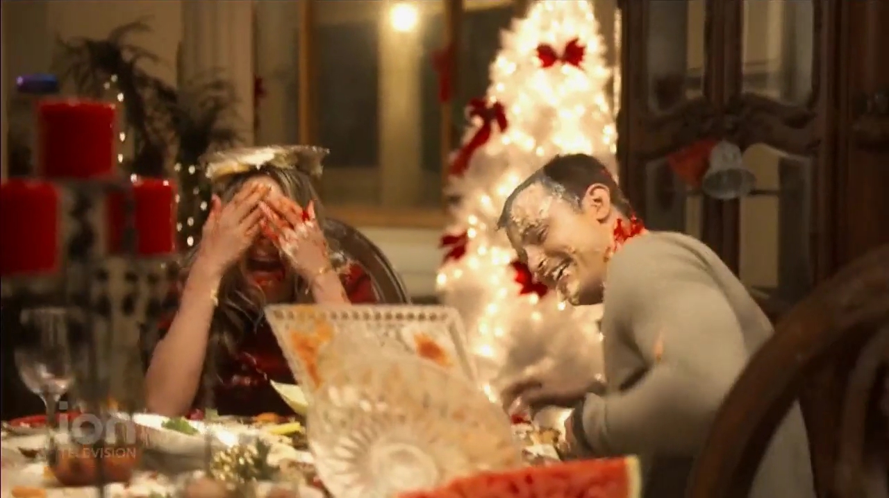 VampireDiariesWorld-dot-nl_ABeautyAndTheBeastChristmas1733.jpg