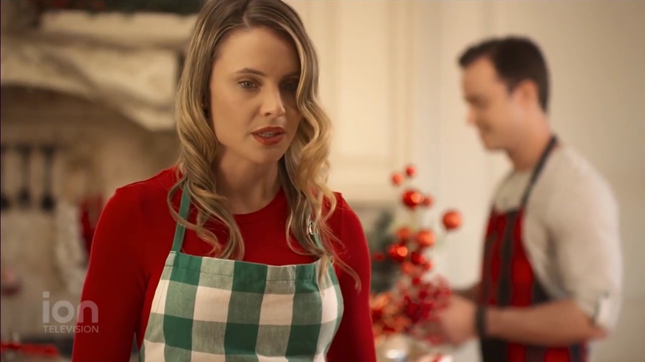 VampireDiariesWorld-dot-nl_ABeautyAndTheBeastChristmas1947.jpg