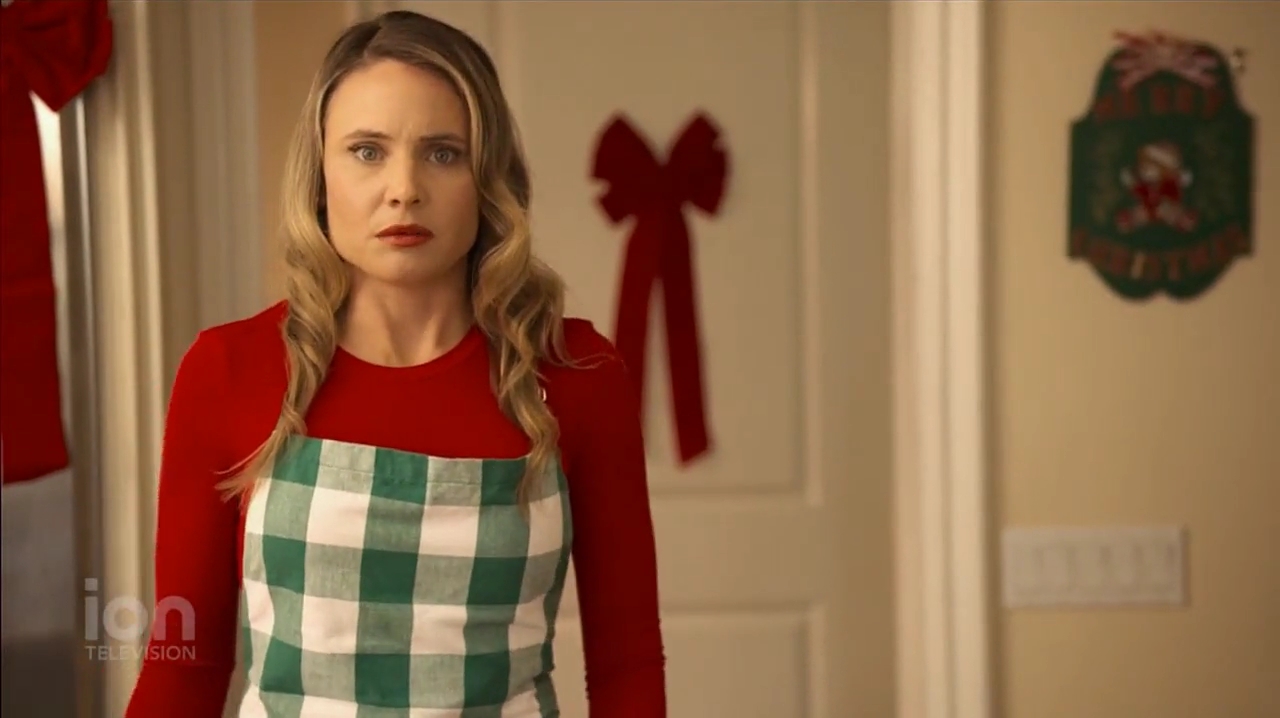 VampireDiariesWorld-dot-nl_ABeautyAndTheBeastChristmas1977.jpg