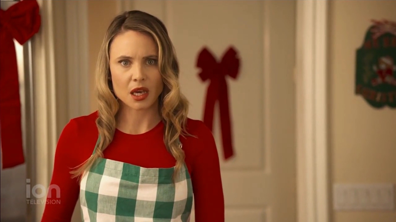 VampireDiariesWorld-dot-nl_ABeautyAndTheBeastChristmas1987.jpg VampireDiariesWorld-dot-nl_ABeautyAndTheBeastChristmas1987.jpg