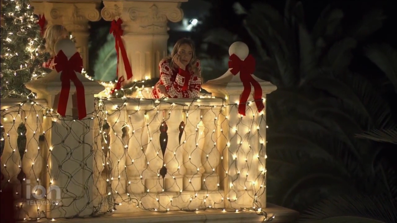 VampireDiariesWorld-dot-nl_ABeautyAndTheBeastChristmas3265.jpg