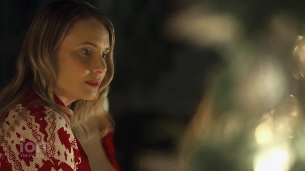 VampireDiariesWorld-dot-nl_ABeautyAndTheBeastChristmas3322.jpg