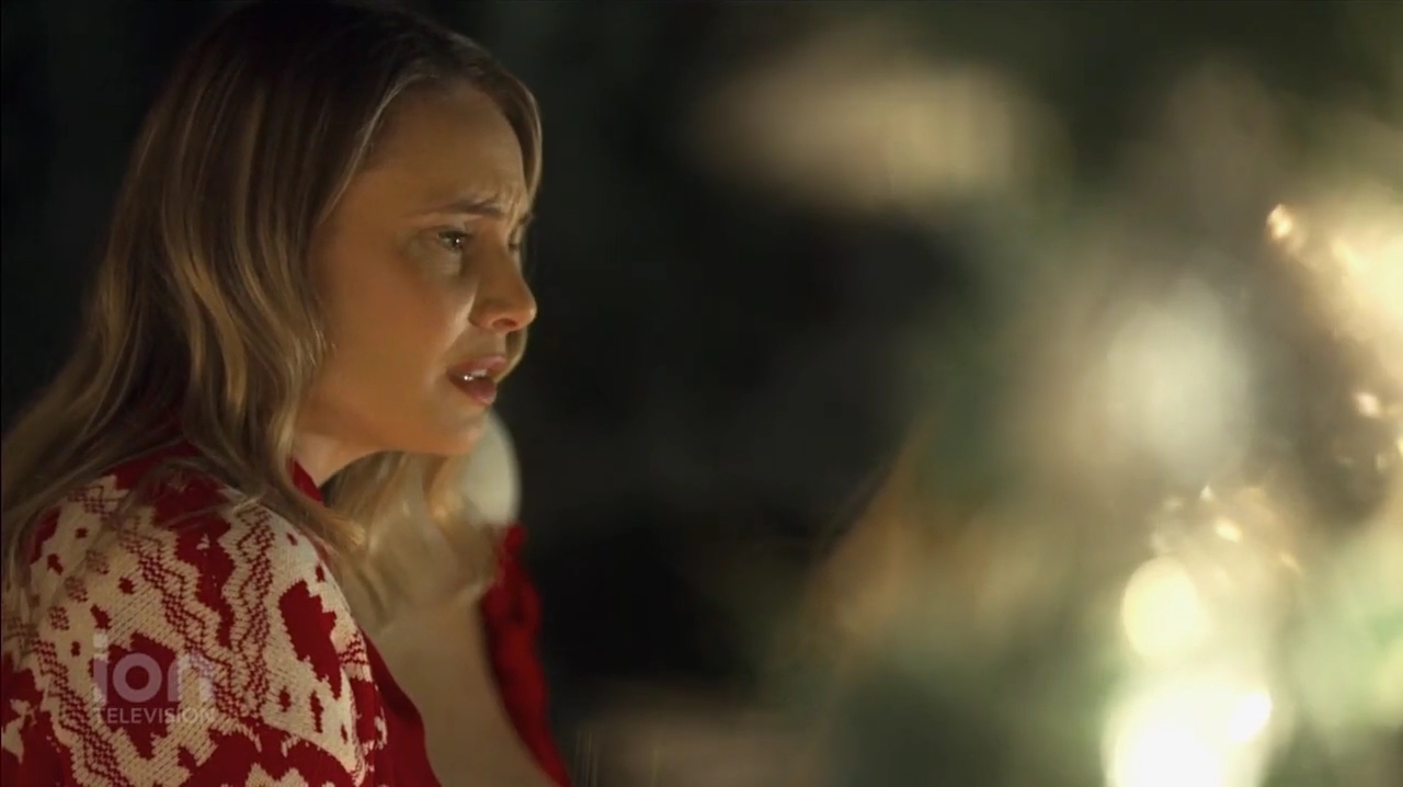 VampireDiariesWorld-dot-nl_ABeautyAndTheBeastChristmas3325.jpg