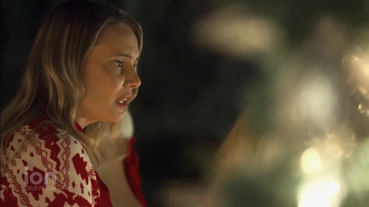 VampireDiariesWorld-dot-nl_ABeautyAndTheBeastChristmas3326.jpg