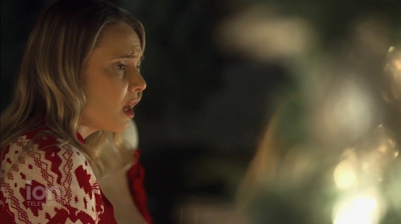 VampireDiariesWorld-dot-nl_ABeautyAndTheBeastChristmas3327.jpg