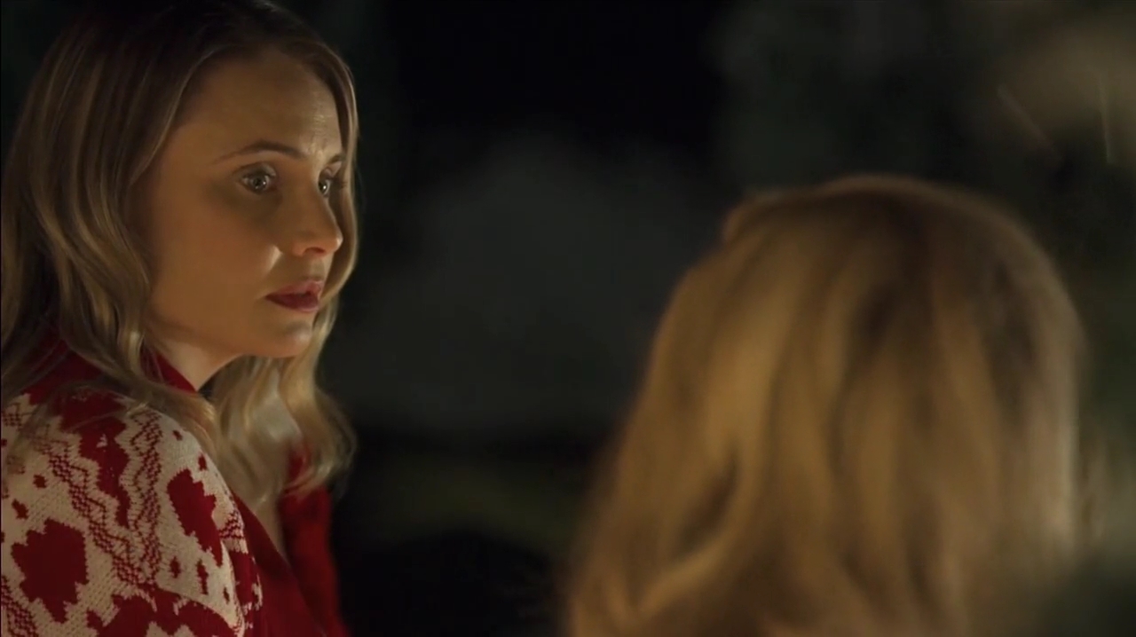 VampireDiariesWorld-dot-nl_ABeautyAndTheBeastChristmas3365.jpg