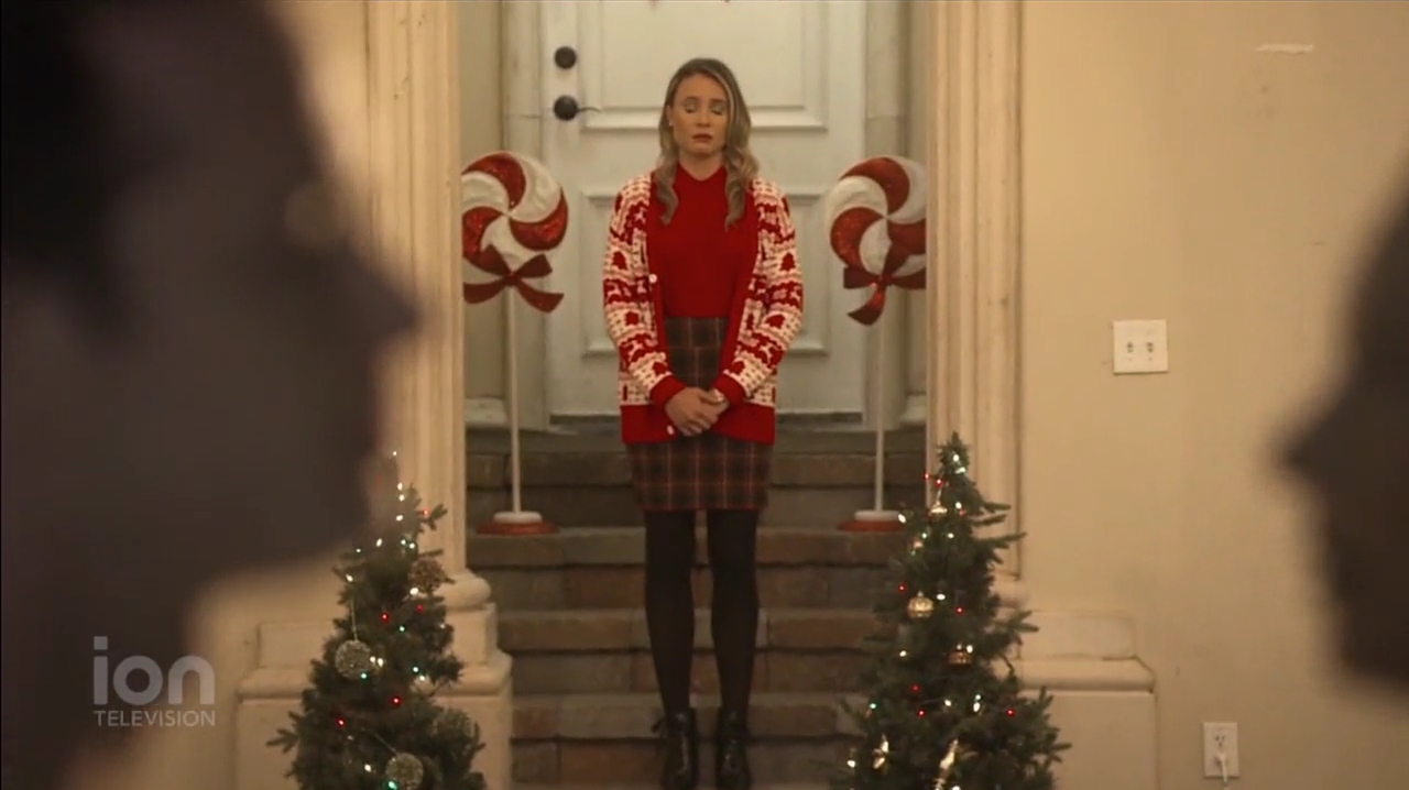VampireDiariesWorld-dot-nl_ABeautyAndTheBeastChristmas3619.jpg