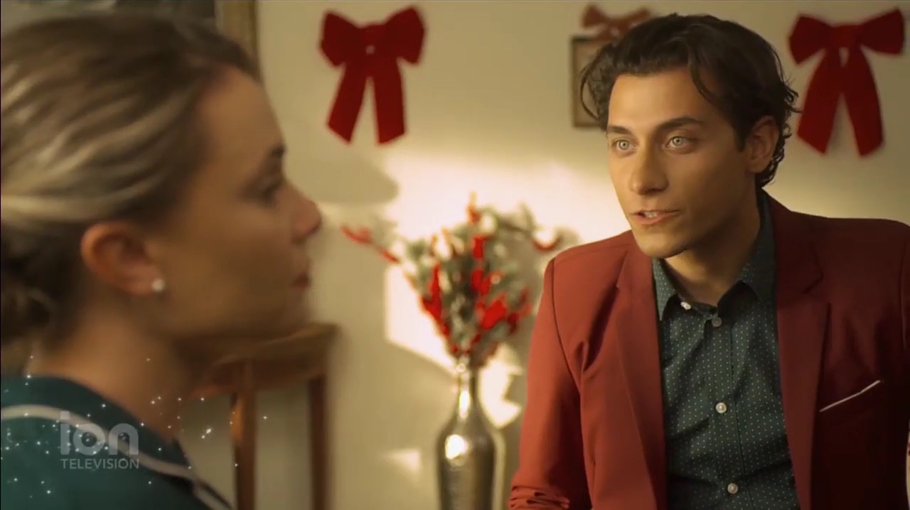 VampireDiariesWorld-dot-nl_ABeautyAndTheBeastChristmas3658.jpg