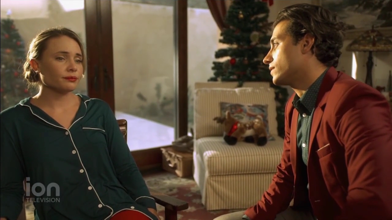 VampireDiariesWorld-dot-nl_ABeautyAndTheBeastChristmas3669.jpg