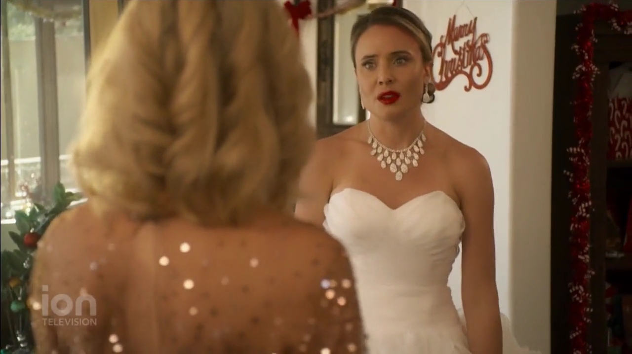 VampireDiariesWorld-dot-nl_ABeautyAndTheBeastChristmas3937.jpg