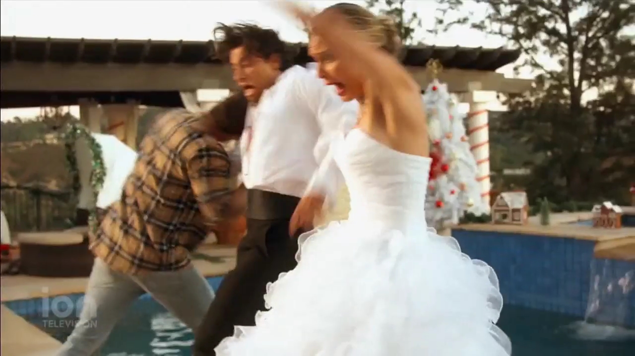 VampireDiariesWorld-dot-nl_ABeautyAndTheBeastChristmas4499.jpg VampireDiariesWorld-dot-nl_ABeautyAndTheBeastChristmas4499.jpg