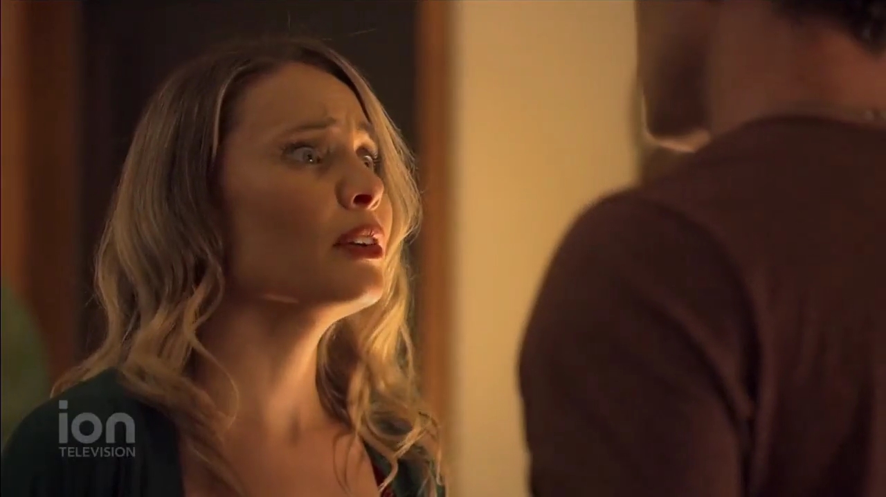 VampireDiariesWorld-dot-nl_ABeautyAndTheBeastChristmas4781.jpg