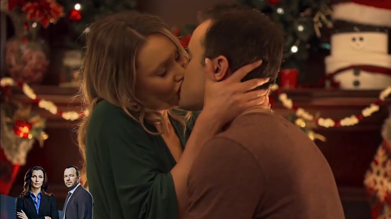 VampireDiariesWorld-dot-nl_ABeautyAndTheBeastChristmas4785.jpg