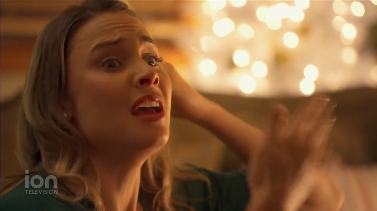 VampireDiariesWorld-dot-nl_ABeautyAndTheBeastChristmas4827.jpg