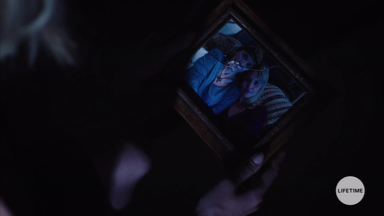 VampireDiariesWorld-dot-nl_MommyMurderGroup2343.jpg