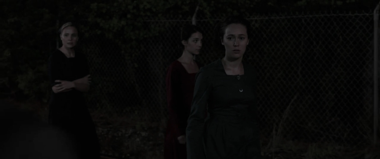 VampireDiariesWorld-dot-nl_TheDevilsHand1242.jpg
