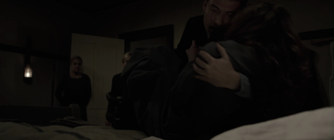 VampireDiariesWorld-dot-nl_TheDevilsHand4056.jpg