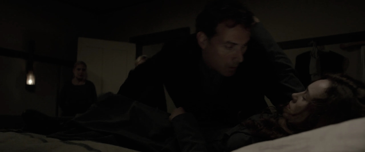 VampireDiariesWorld-dot-nl_TheDevilsHand4058.jpg