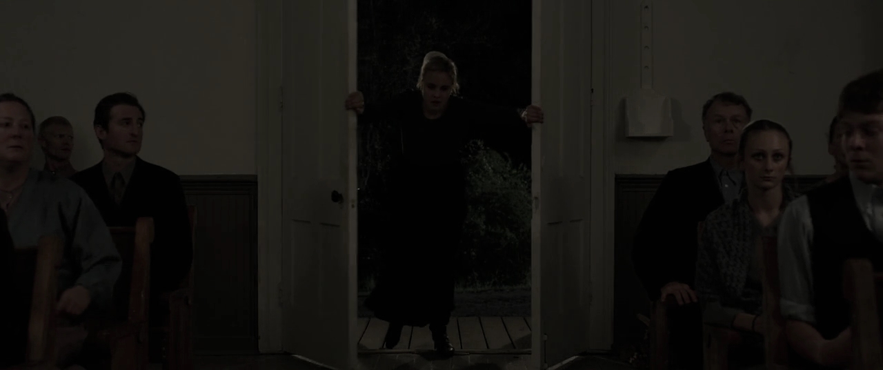 VampireDiariesWorld-dot-nl_TheDevilsHand4157.jpg