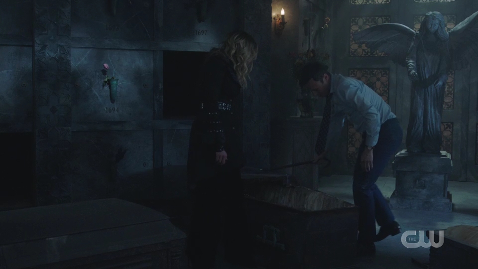 VampireDiariesWorld-dot-nl_Charmed1x19-0382.jpg VampireDiariesWorld-dot-nl_Charmed1x19-0382.jpg