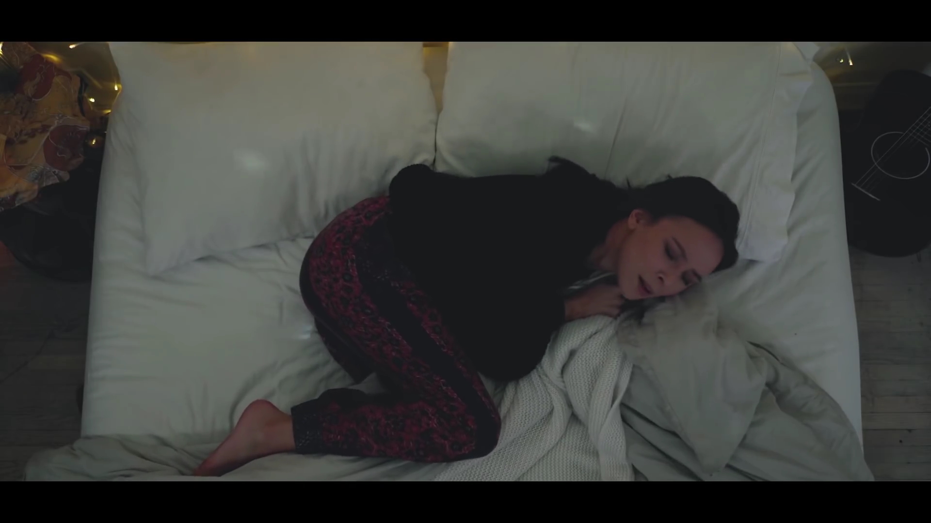 VampireDiariesWorld-dot-MeliseTryingToSleep0095.jpg VampireDiariesWorld-dot-MeliseTryingToSleep0095.jpg