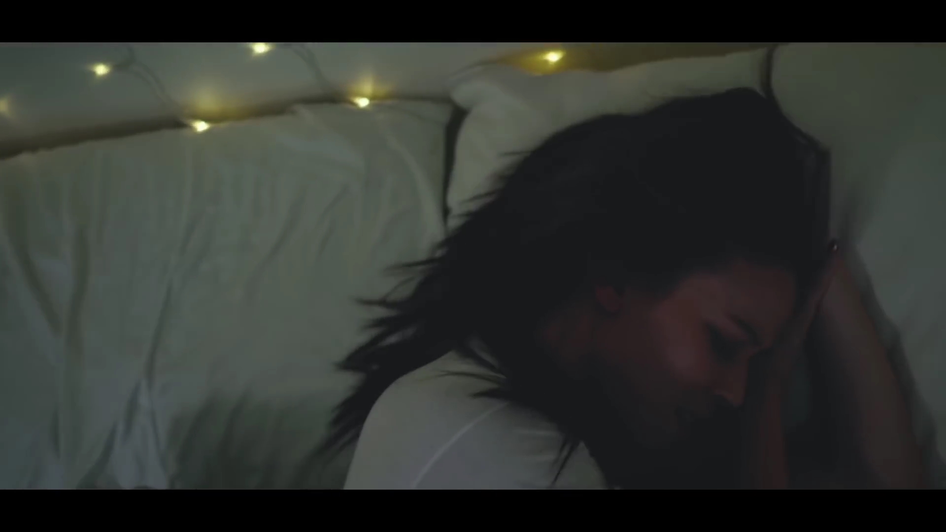 VampireDiariesWorld-dot-MeliseTryingToSleep0099.jpg VampireDiariesWorld-dot-MeliseTryingToSleep0099.jpg