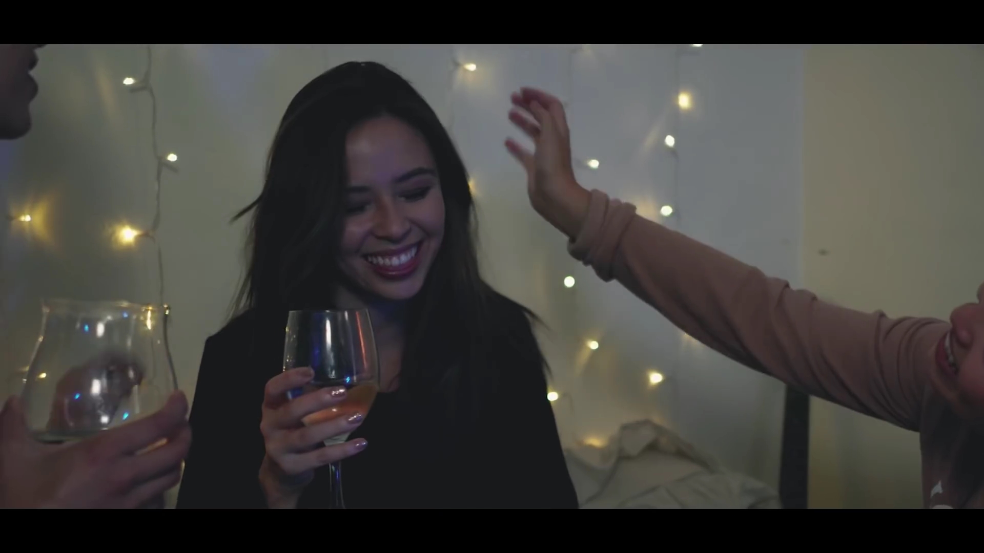 VampireDiariesWorld-dot-MeliseTryingToSleep0195.jpg VampireDiariesWorld-dot-MeliseTryingToSleep0195.jpg