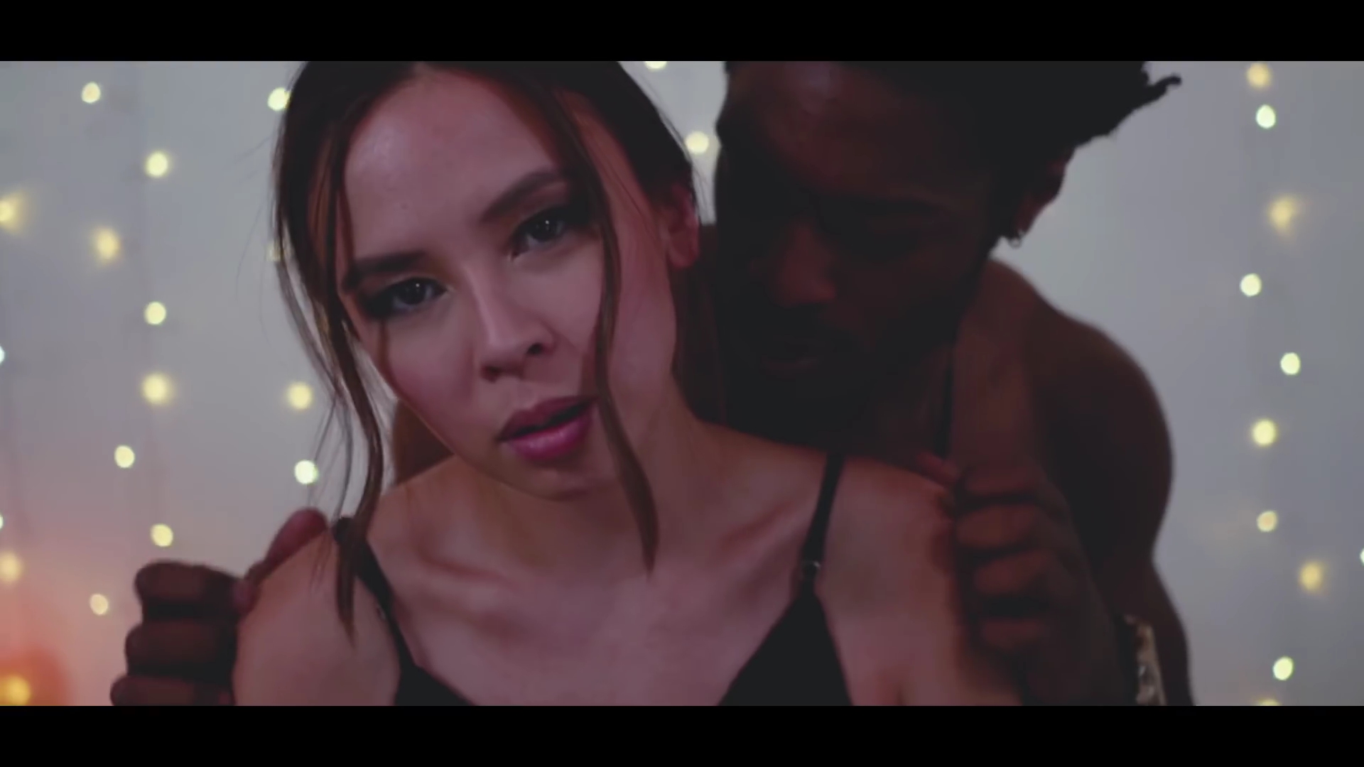 VampireDiariesWorld-dot-MeliseTryingToSleep0307.jpg VampireDiariesWorld-dot-MeliseTryingToSleep0307.jpg