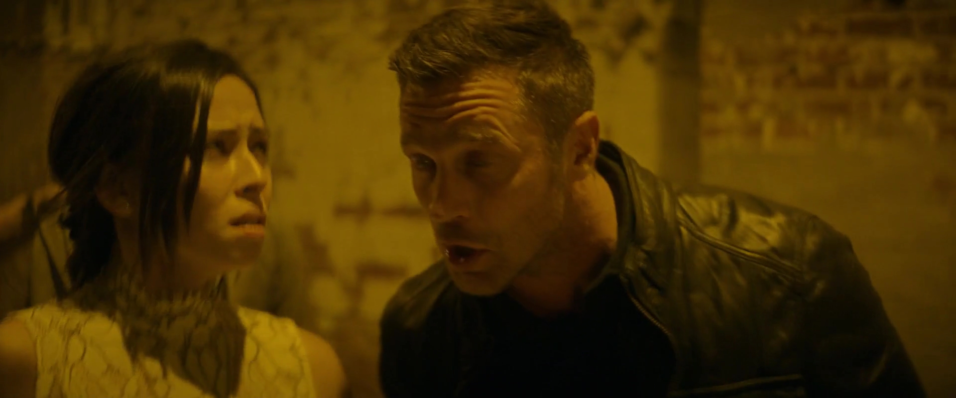 VampireDiariesWorld-dot-nl_EscapePlanTheExtractors01686.jpg