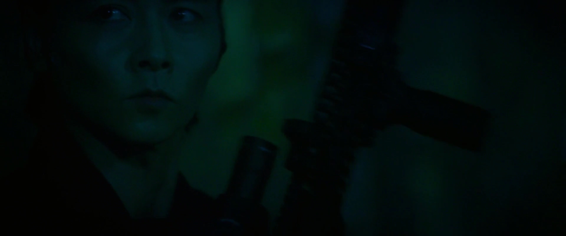 VampireDiariesWorld-dot-nl_EscapePlanTheExtractors02732.jpg
