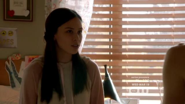 VampireDiariesWorld-dot-org_StarCrossedS01E01-0063.jpg