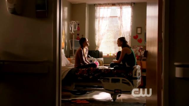VampireDiariesWorld-dot-org_StarCrossedS01E01-0850.jpg