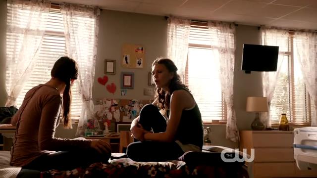 VampireDiariesWorld-dot-org_StarCrossedS01E01-0852.jpg VampireDiariesWorld-dot-org_StarCrossedS01E01-0852.jpg