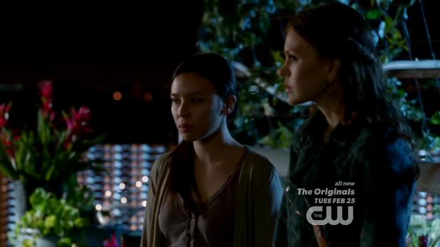 VampireDiariesWorld-dot-org_StarCrossedS01E01-1124.jpg