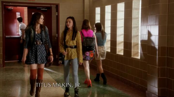 VampireDiariesWorld-dot-org_StarCrossedS01E03-0135.jpg