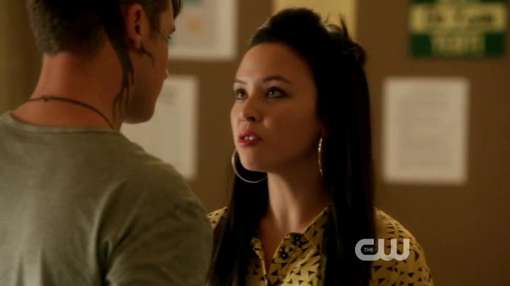 VampireDiariesWorld-dot-org_StarCrossedS01E03-0340.jpg