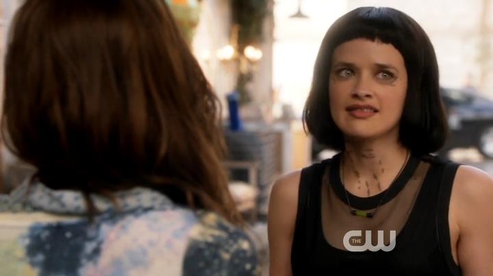 VampireDiariesWorld-dot-org_StarCrossedS01E03-0655.jpg VampireDiariesWorld-dot-org_StarCrossedS01E03-0655.jpg