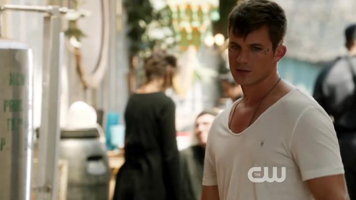 VampireDiariesWorld-dot-org_StarCrossedS01E03-0702.jpg VampireDiariesWorld-dot-org_StarCrossedS01E03-0702.jpg