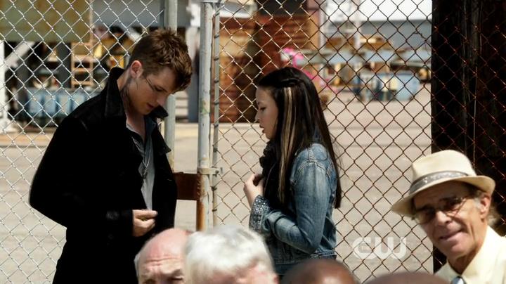 VampireDiariesWorld-dot-org_StarCrossedS01E03-1467.jpg VampireDiariesWorld-dot-org_StarCrossedS01E03-1467.jpg