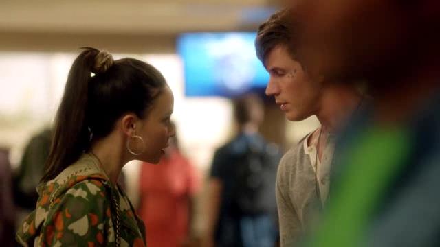 VampireDiariesWorld-dot-org_StarCrossedS01E04-0039.jpg