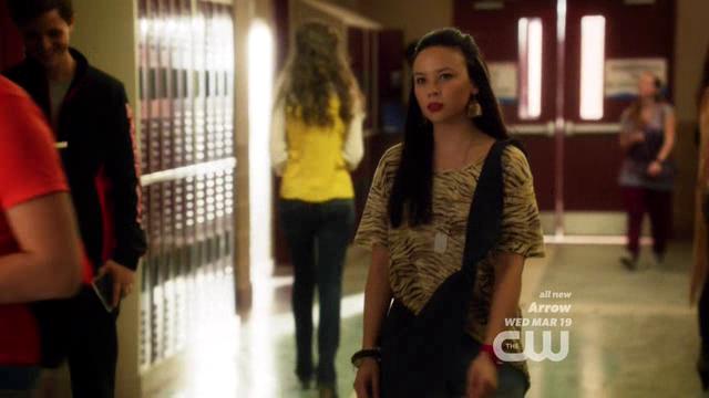 VampireDiariesWorld-dot-org_StarCrossedS01E04-0980.jpg