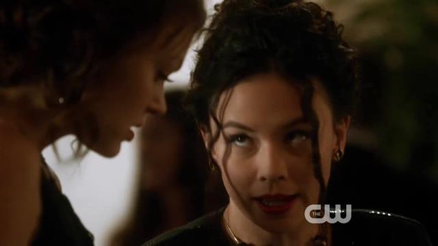 VampireDiariesWorld-dot-org_StarCrossedS01E06-0983.jpg